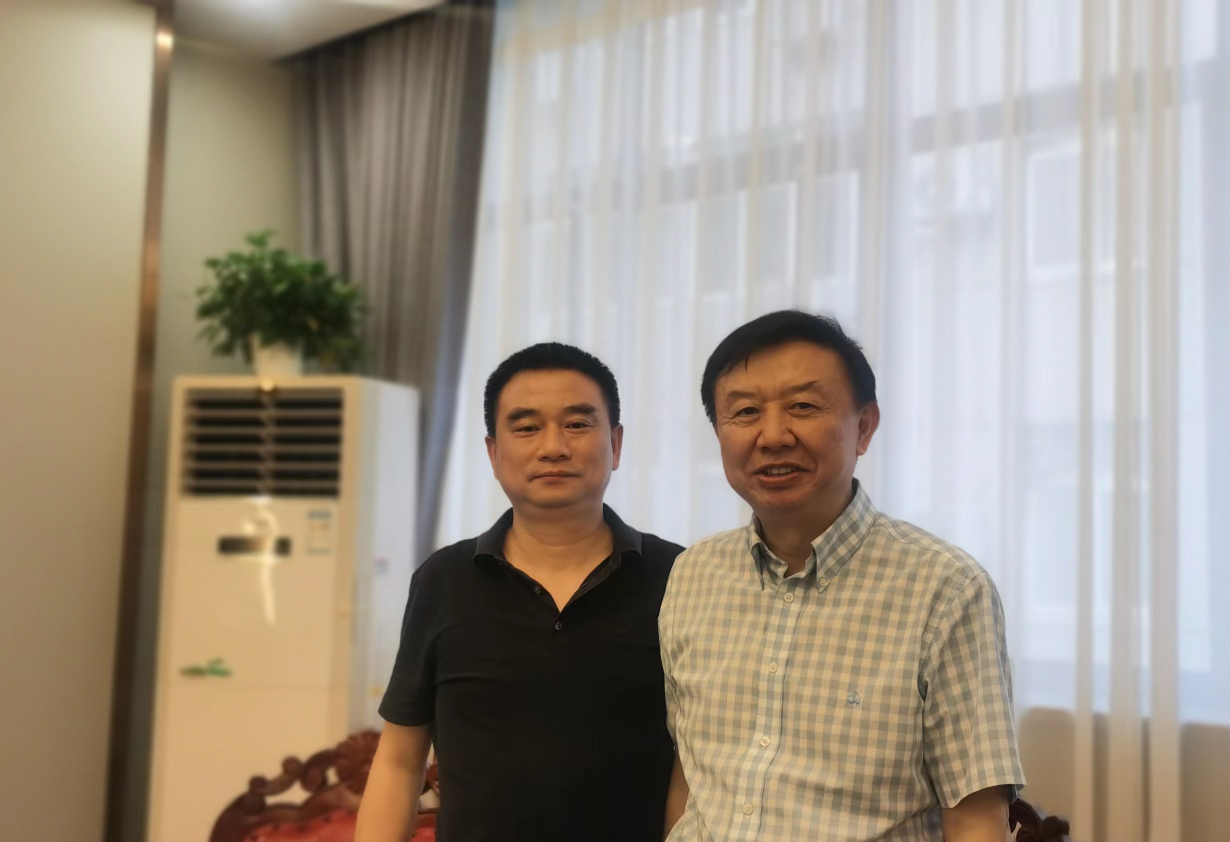 王弢博士帶隊拜會馬丁院士團隊，啟動HPV自測合作